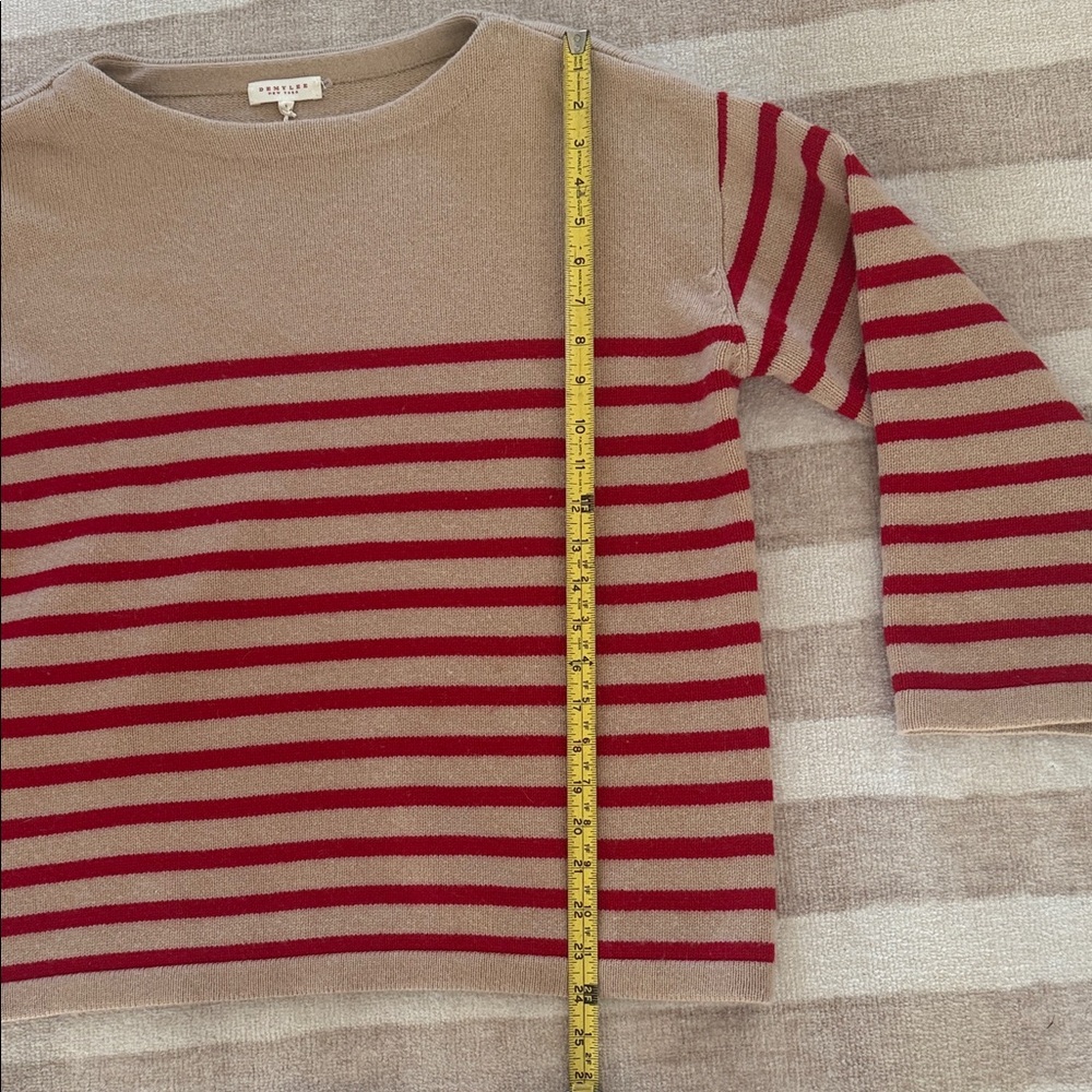 Elegant 💯 merino wool Beige and Red Striped Women's Sweater - Picture 4 of 7